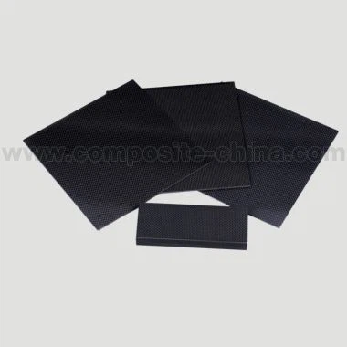 Doska z uhlíkových vlákien