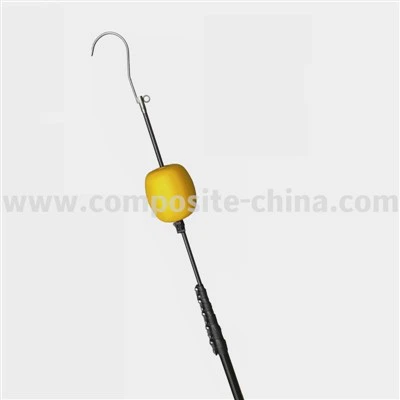 Záchranný pól z uhlíkových vlákien